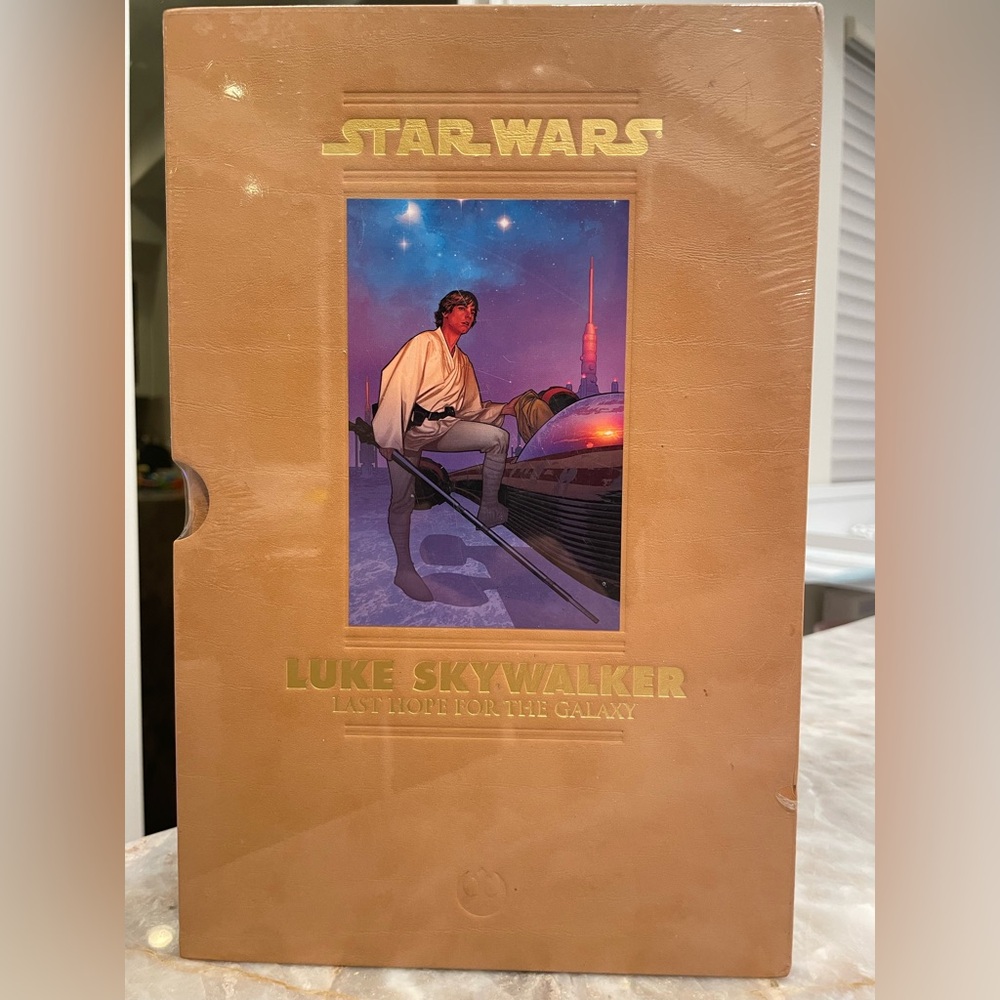 Star Wars Luke Skywalker Collectible Box - BRAND NEW